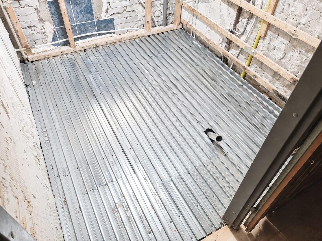 Occasion afbeelding: zwaluwplaten-vloerconstructie-badkamer.png